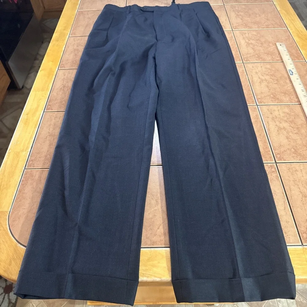 Jos A Bank Signature Gold 2 Piece Dark Gray 100% Wool Suit 40L Pants 34 x 31